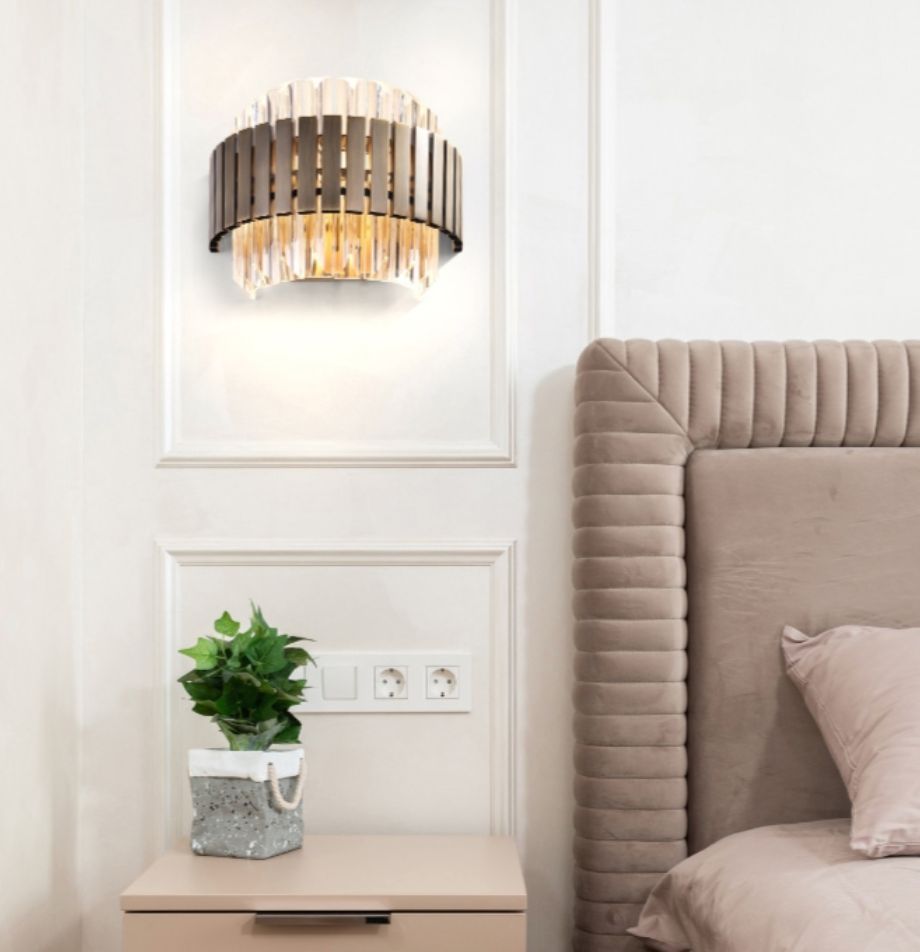 Taviano Wall Light